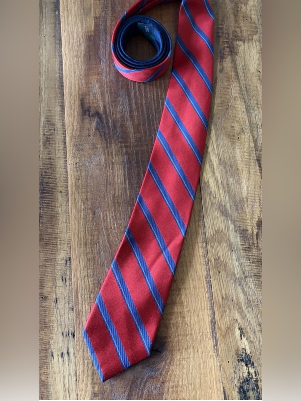 Tommy Hilfiger men's 100% silk tie red blue necktie business